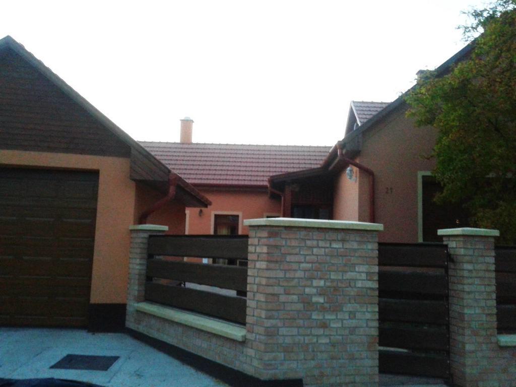 Szilvia Vendeghaz Otel Korosszakal Oda fotoğraf